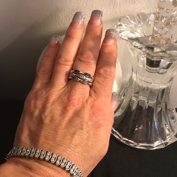 SAVVY CIE JEWELS STERLING SILVER + DIAMOND… - Picture 10 of 15